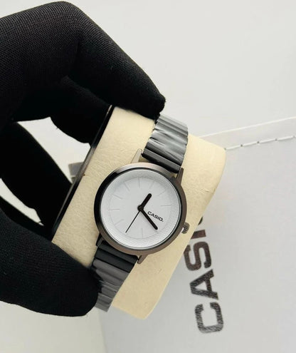 Women’s Analog Wrist Watch